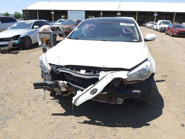 2016 KIA CADENZA LU KNALN4D72G5201289