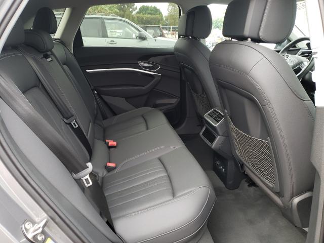 2019 AUDI E-TRON PRE WA1LAAGE9KB024381