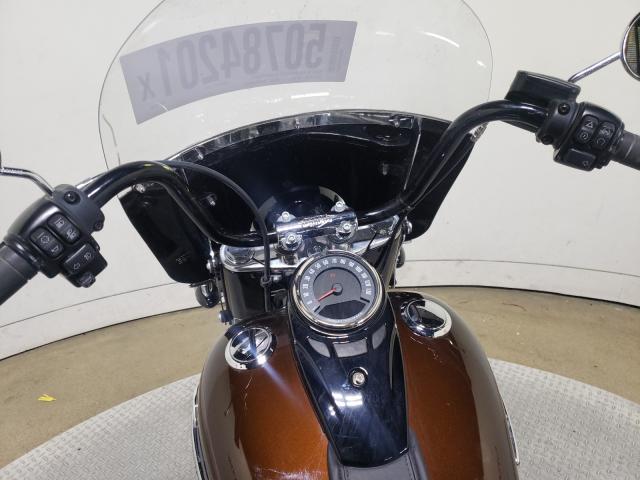 2019 HARLEY-DAVIDSON FLHC 1HD1YAJ23KB027461