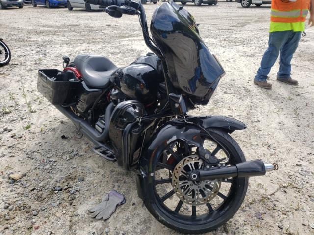 Salvage cars for sale from Copart Candia, NH: 2017 Harley-Davidson Flhx Street