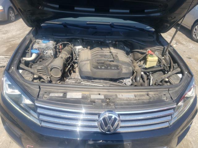 2017 VOLKSWAGEN TOUAREG WO WVGRF7BP4HD001600