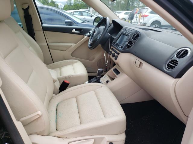 2017 VOLKSWAGEN TIGUAN WOL WVGSV7AX0HW508830