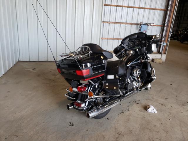 2010 HARLEY-DAVIDSON FLHTCU 1HD1FC417AB615382