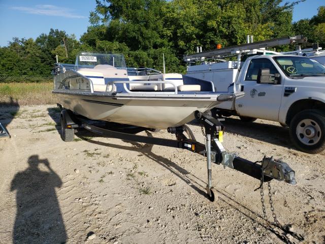 Salvage boats for sale at Columbia, MO auction: 1998 Lowe Boat