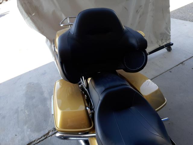 2017 HARLEY-DAVIDSON FLTRU 1HD1KGD14HB602991