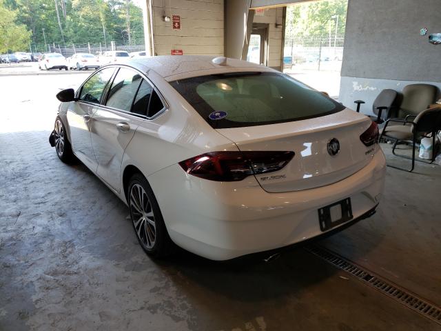 2018 BUICK REGAL ESSE W04GP6SX4J1125662