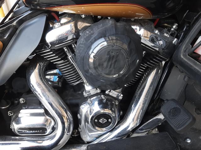 2017 HARLEY-DAVIDSON FLTRU 1HD1KGD14HB602991