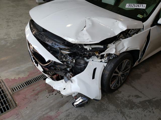 2018 BUICK REGAL ESSE W04GP6SX4J1125662