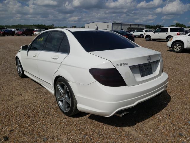 2013 MERCEDES-BENZ C250 WDDGF4HB8DR274290