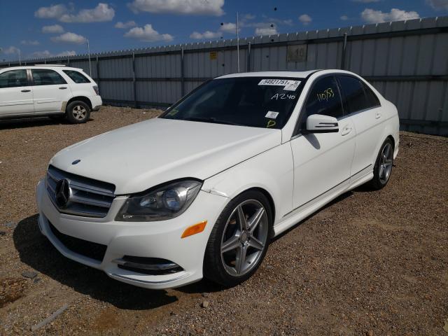 2013 MERCEDES-BENZ C250 WDDGF4HB8DR274290