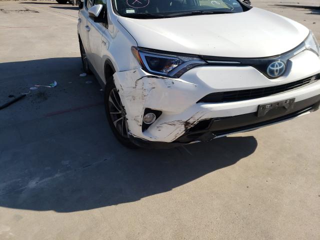 2018 TOYOTA RAV4 HV LE JTMRJREV4JD210477