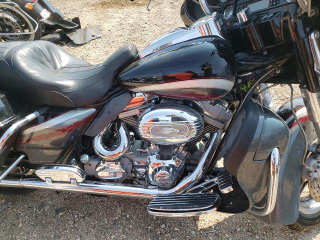 2006 HARLEY-DAVIDSON FLHTCUSE 1HD1PRE196Y956558