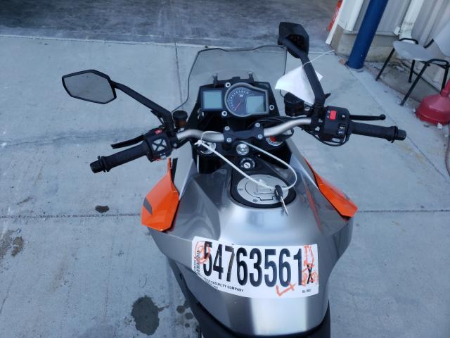 2017 KTM 1290 SUPER VBKV69408HM958387