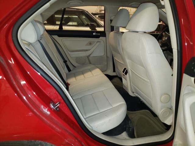 2010 VOLKSWAGEN JETTA WOLF 3VWRJ7AJ4AM150774