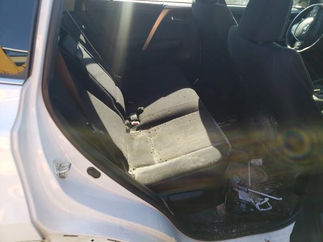2018 TOYOTA RAV4 HV LE JTMRJREV4JD210477