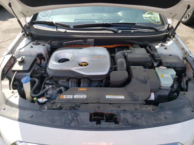 2017 HYUNDAI SONATA PLU KMHE14L28HA045051