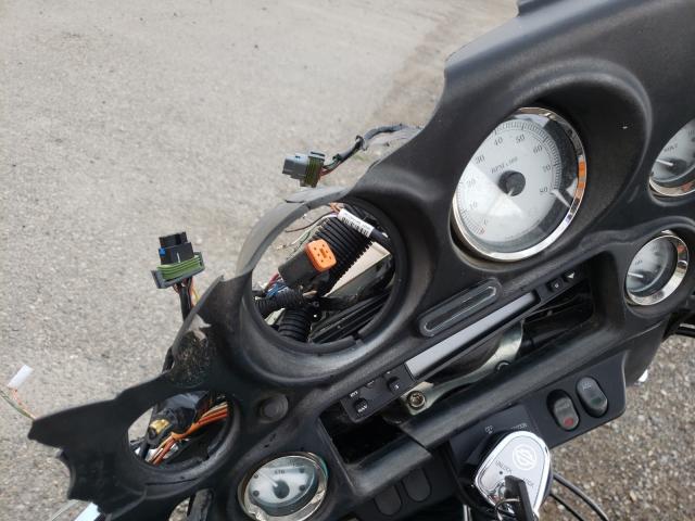 2009 HARLEY-DAVIDSON FLHX 1HD1KB4119Y613092