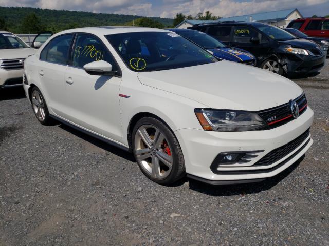 VW Jetta gli White