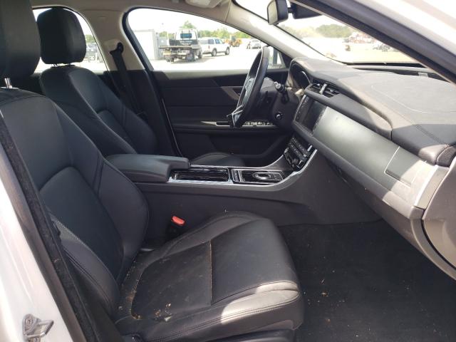 2018 JAGUAR XF PREMIUM SAJBJ4FX5JCY55084