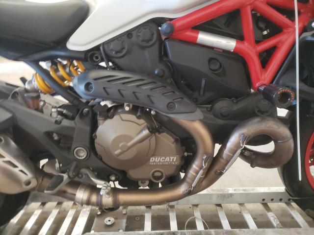 Ducati Monster 82