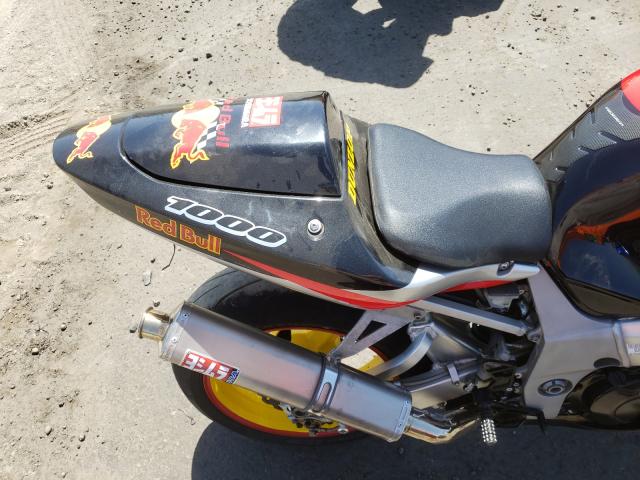 2002 SUZUKI GSX-R1000 JS1GT74A422104171