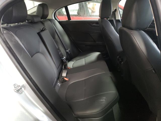 2018 JAGUAR XE SAJAS4FX2JCP19651