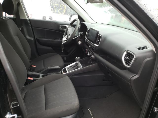 2021 HYUNDAI VENUE SE KMHRB8A34MU095990