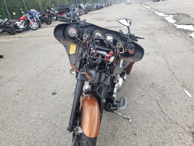 2010 HARLEY-DAVIDSON FLHX 1HD1KB412AB653012
