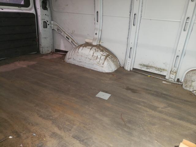 2010 GMC SAVANA G15 1GTUGADX4A1123385