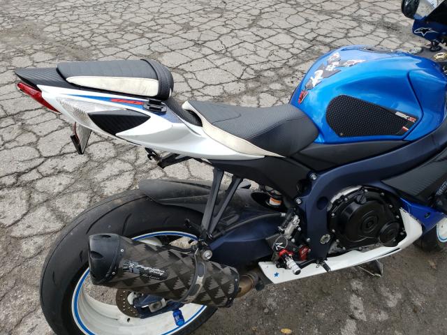 2011 SUZUKI GSX-R600 JS1GN7FAXB2102268