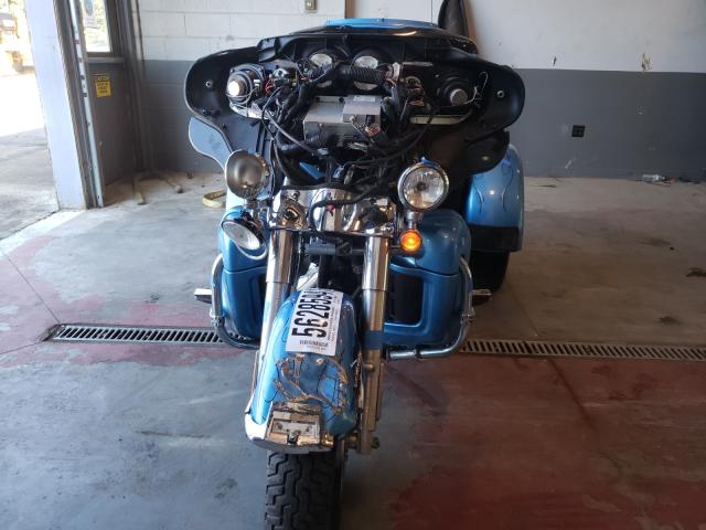 2011 HARLEY-DAVIDSON FLHTCUTG 1HD1MAM1XBB854730