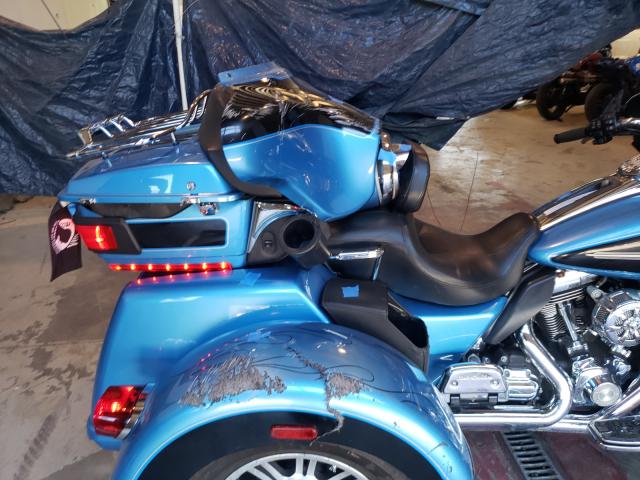 2011 HARLEY-DAVIDSON FLHTCUTG 1HD1MAM1XBB854730