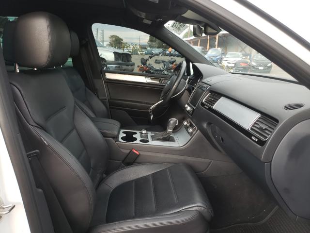 2017 VOLKSWAGEN TOUAREG WO WVGRF7BPXHD003318