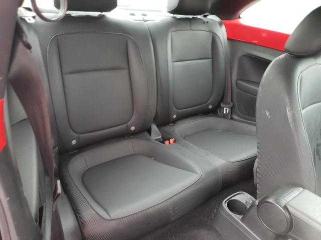 2016 VOLKSWAGEN BEETLE SE 3VWJ17AT7GM613885