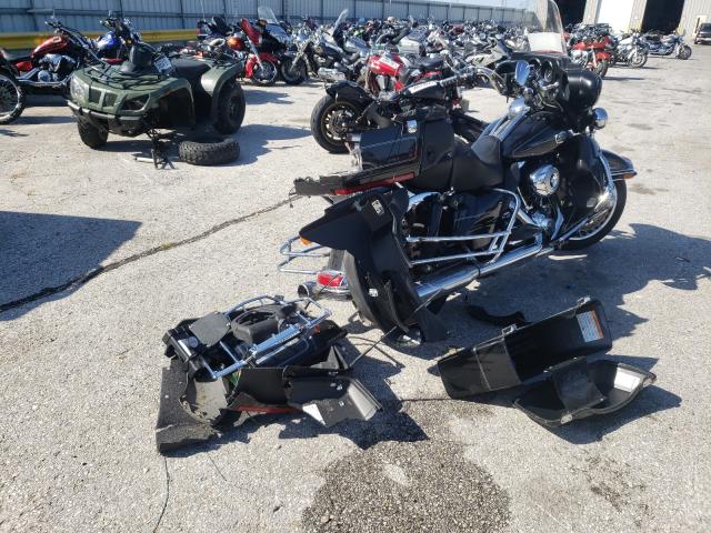 2010 HARLEY-DAVIDSON FLHTCU SHR 1HD1FL41XAB632158