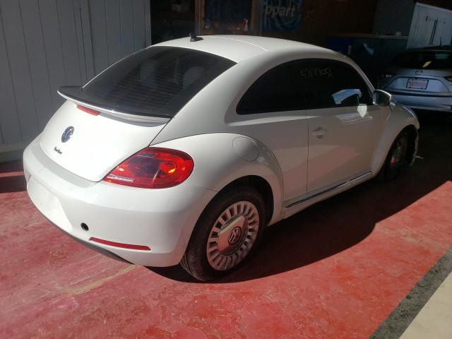 2016 VOLKSWAGEN BEETLE SE 3VWJ17AT1GM635669