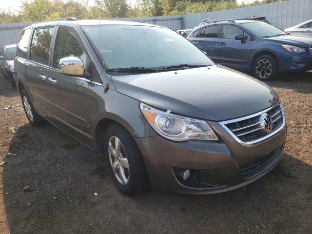 2010 VOLKSWAGEN ROUTAN SEL 2V4RW6DX3AR407520