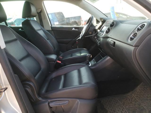 2011 VOLKSWAGEN TIGUAN WVGBV7AXXBW525738