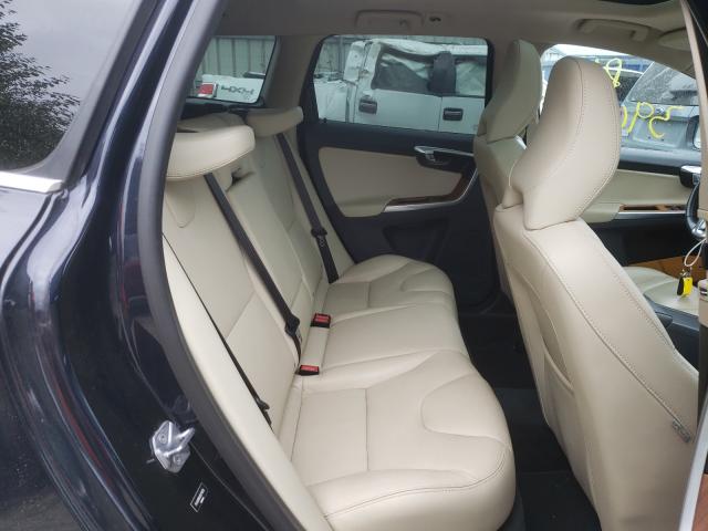 2017 VOLVO XC60 T6 IN YV449MRU0H2111035