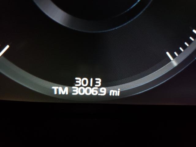 2021 VOLVO XC60 T5 R- YV4102RM8M1824489