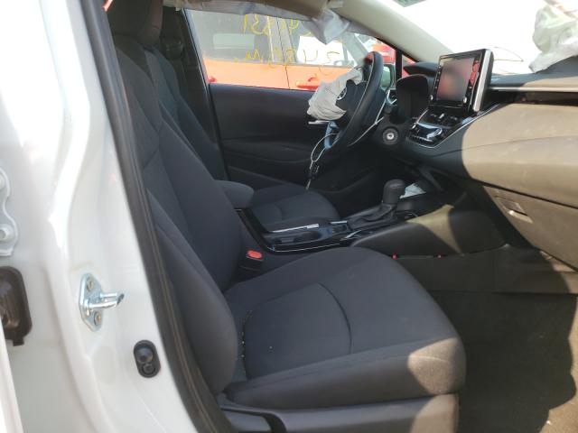 5YFEPMAE5MP216683 Toyota Corolla Le 2021. Фото: 4