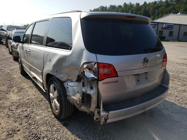 2011 VOLKSWAGEN ROUTAN 2V4RW3DG5BR767128