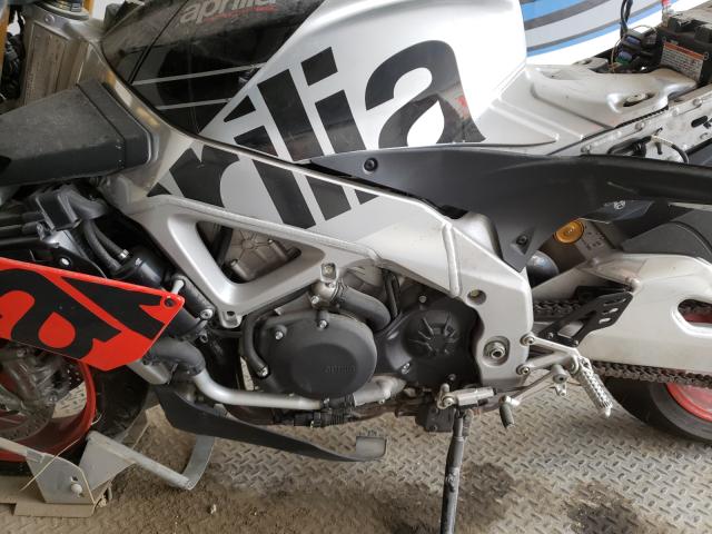 2019 APRILIA TUONO V4 1 ZD4KGUA19KS000285