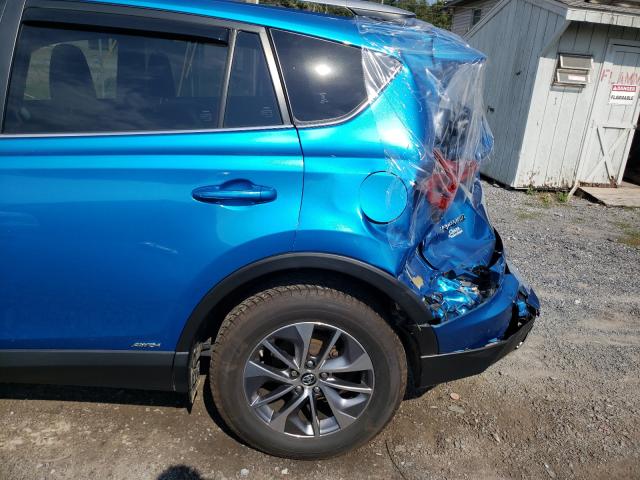 2017 TOYOTA RAV4 HV LE JTMRJREV8HD101529