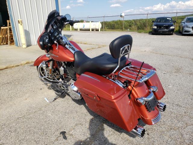 2011 HARLEY-DAVIDSON FLHX 1HD1KB417BB612490