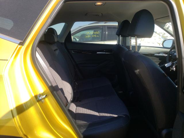 2021 KIA SELTOS S KNDEUCAA8M7177654