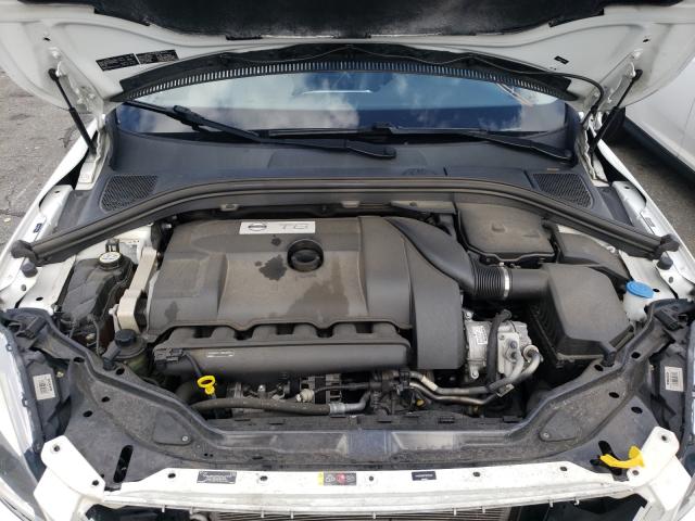 2015 VOLVO XC60 T6 PR YV4902RB7F2613346
