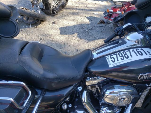 2009 HARLEY-DAVIDSON FLHTCU 1HD1FC4189Y690598