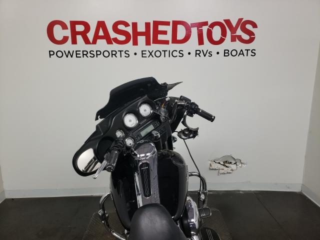 2011 HARLEY-DAVIDSON FLHX 1HD1KBM15BB680044