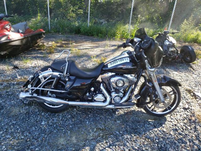 2011 HARLEY-DAVIDSON FLHX 1HD1KB418BB669068